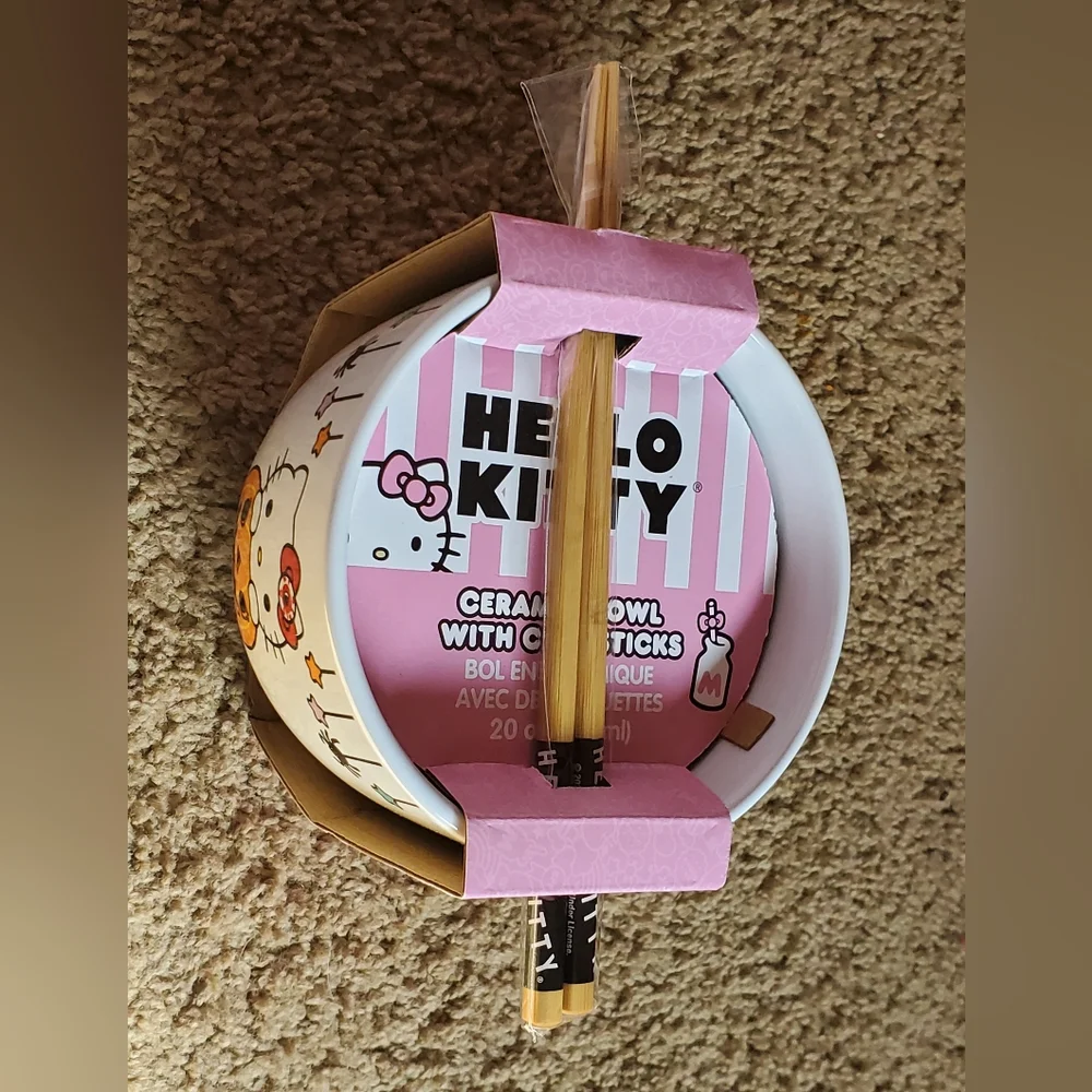 Hello Kitty Ramen Bowl & Chopsticks - Picture 6 of 8